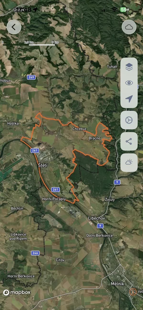 Aplikácia HUNTERRA: satelitná mapa s hranicou revíru